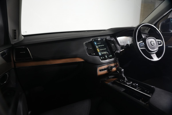 2021 Volvo XC90 L Series T6 Inscription SUV Image 13