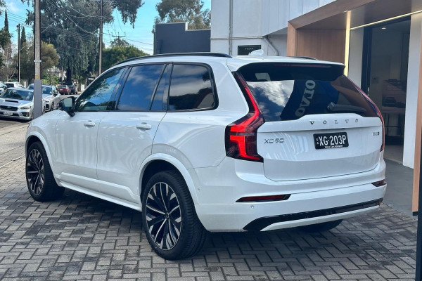 2026 Volvo XC90 L Series Ultra B5 Dark SUV Image 34