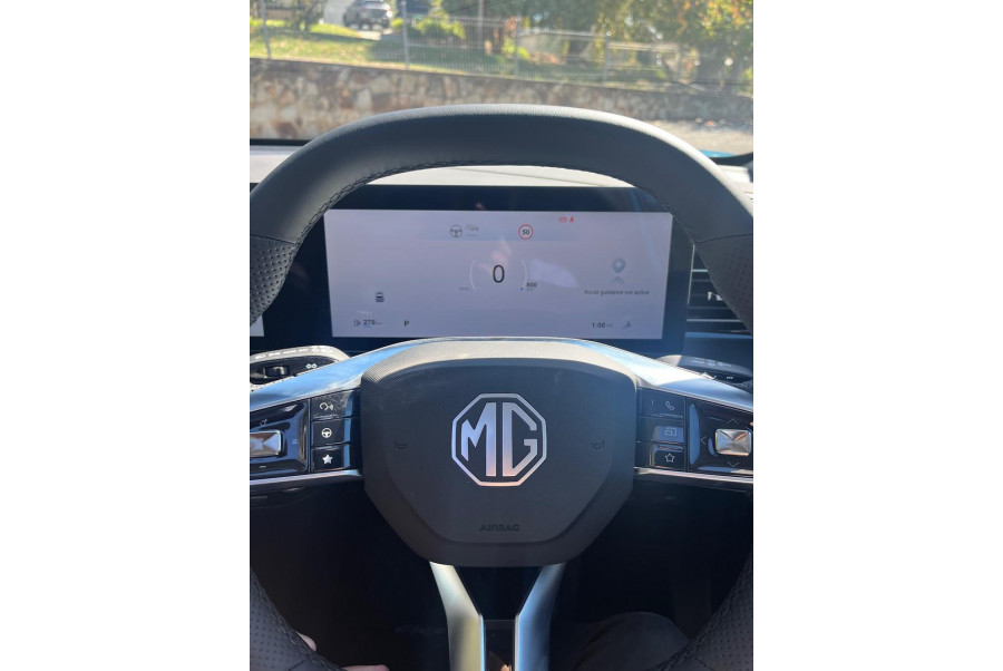 2025 MG HS AS33 Essence SUV Image 15