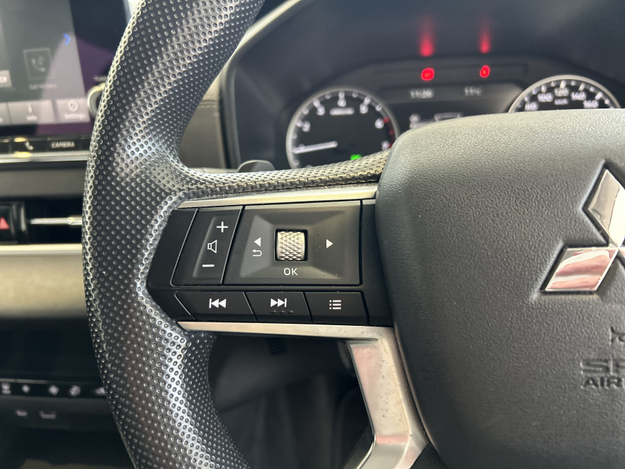 2023 MY24 Mitsubishi Outlander ZM ES SUV Image 11