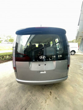 2025 Hyundai Staria US4.V3  People Mover image 4