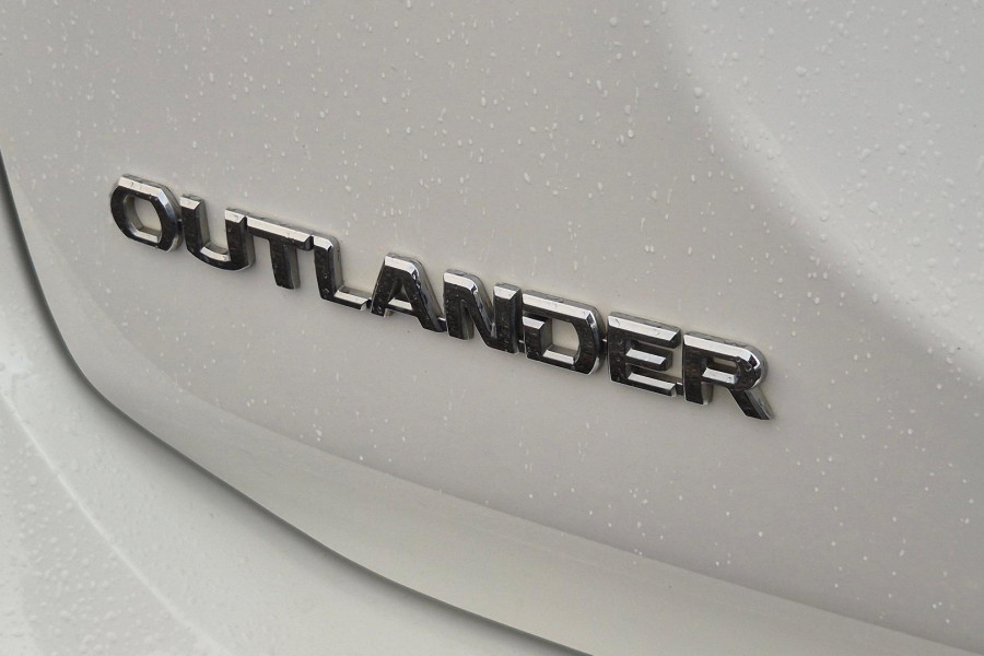 2020 MY21 Mitsubishi Outlander ZL LS SUV Image 9