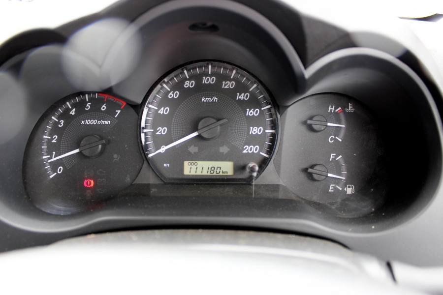 2012 Toyota HiLux TGN16R  Workmate Cab chassis - single cab Image 17