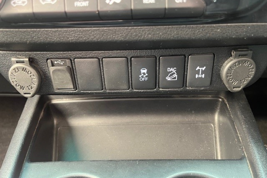 2019 Toyota HiLux  SR5 Ute Image 32