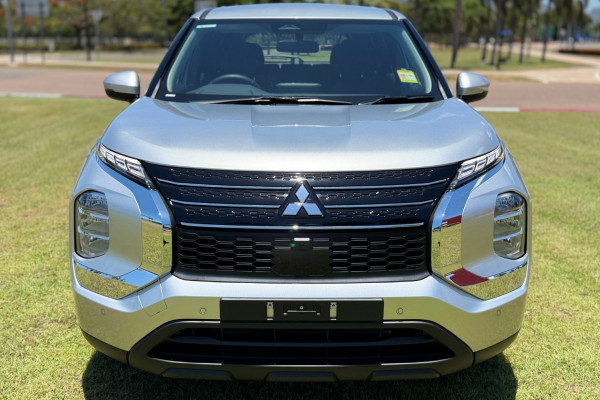 2024 Mitsubishi Outlander ZM ES SUV