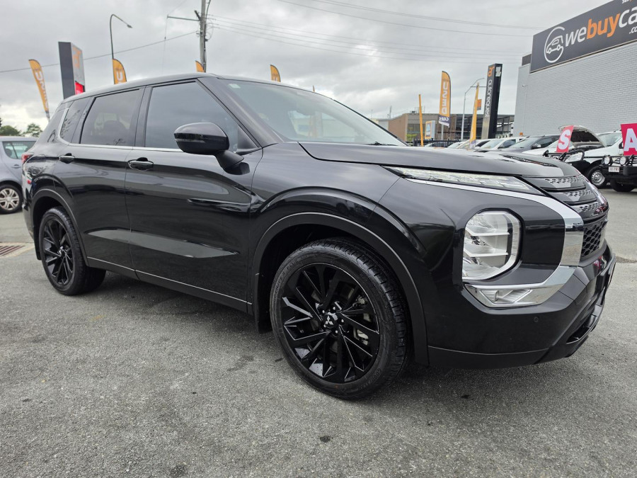 2023 Mitsubishi Outlander ZM Black Edition SUV Image 5