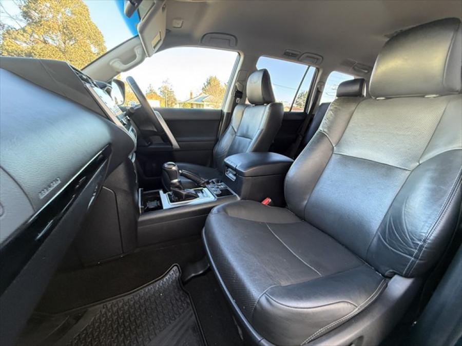 2023 Toyota LandCruiser Prado GDJ150R GXL SUV Image 16