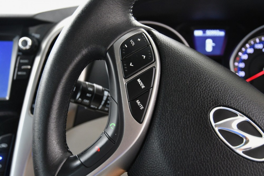 2016 MY17 Hyundai i30 GD4 Series II Active X Hatchback Image 12