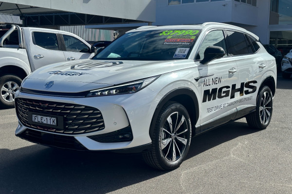 2024 MY24.5 MG HS AS33 Essence SUV