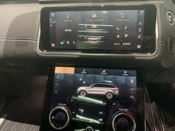 2021 Land Rover Range Rover Velar L560 P400 R-Dynamic HSE SUV image 16