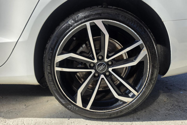 2012 Audi A5 8T  Hatch Image 11