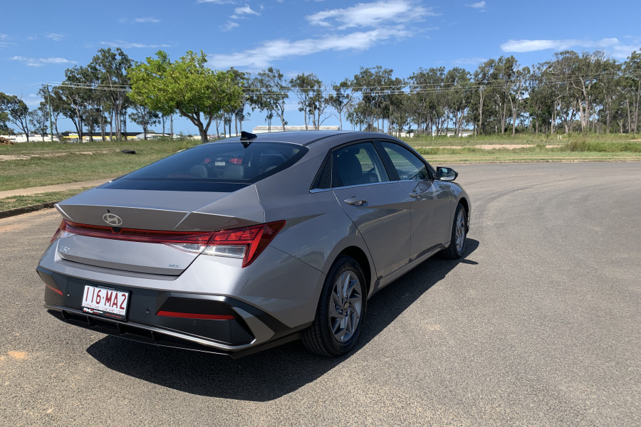 2024 MY25 Hyundai i30 CN7.V2 Elite Hybrid Sedan Image 7