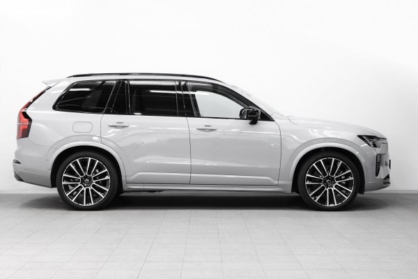 2025 Volvo XC90 L Series Ultra T8 Plug-In Hybrid SUV Image 3