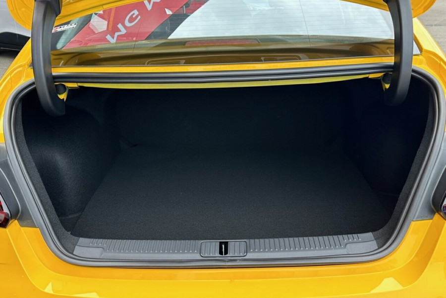 2024 MY23 MG MG5 AP32 Vibe Sedan Image 14