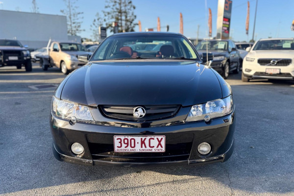 2002 Holden Commodore VX II SS Sedan Image 3