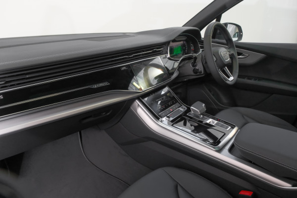 2026 MY25 Audi Q7 4M TFSI 185kW SUV image 8