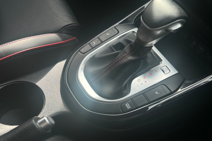2021 MY1  Kia Cerato BD GT Hatch Image 19
