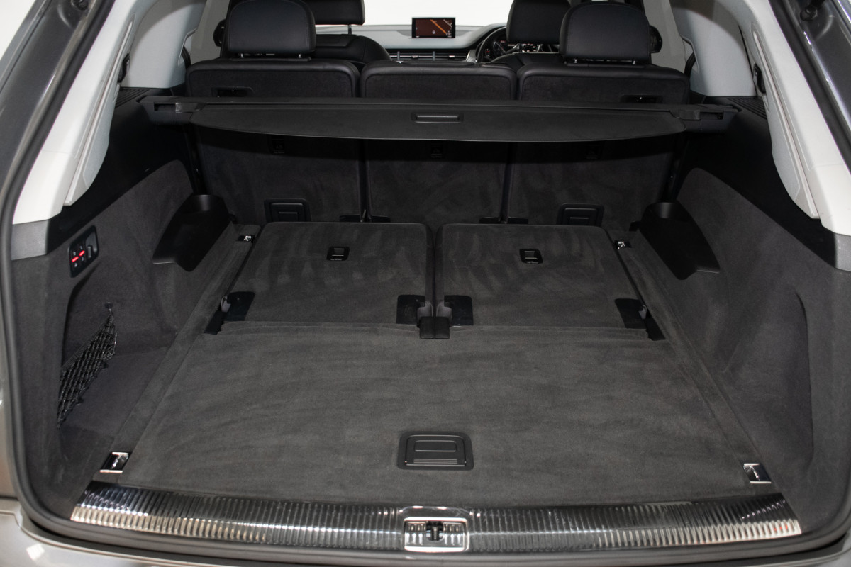 2016 Audi Q7 4M TDI SUV