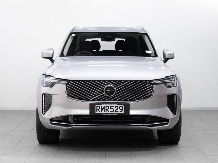 2025 Volvo XC90 L Series Ultra B5 Bright SUV Image 2