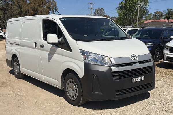 2020 Toyota HiAce GDH300R  Van Image 1