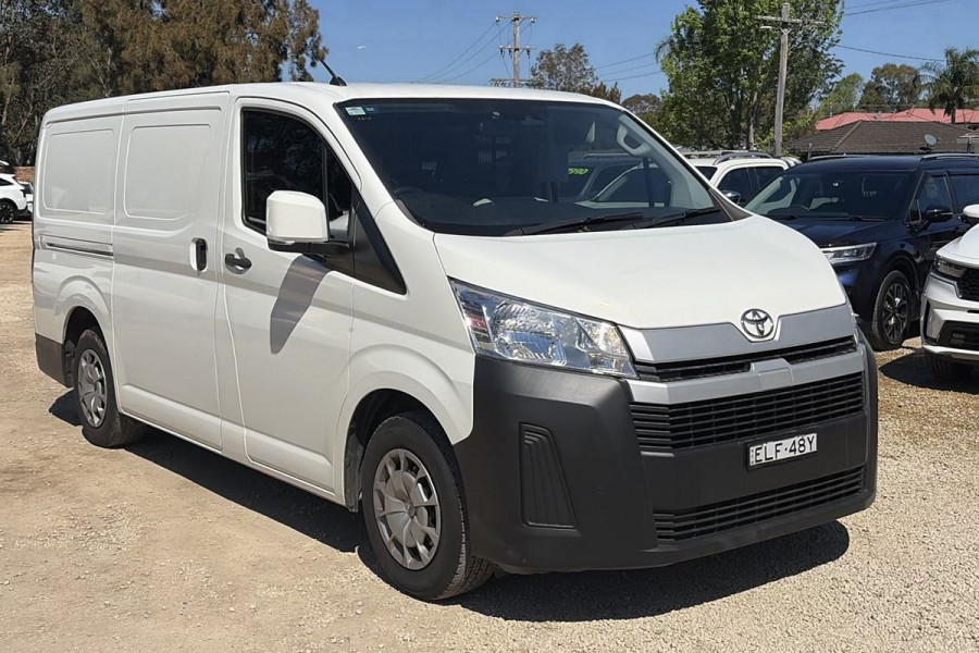 2020 Toyota HiAce GDH300R  Van Image 1