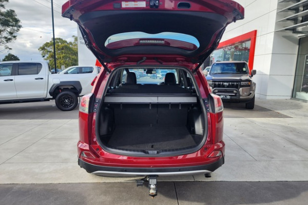 2018 Toyota RAV4 3P348103B Cruiser SUV Image 5