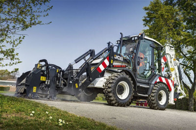 New JCB 3CX Compact Highways Master