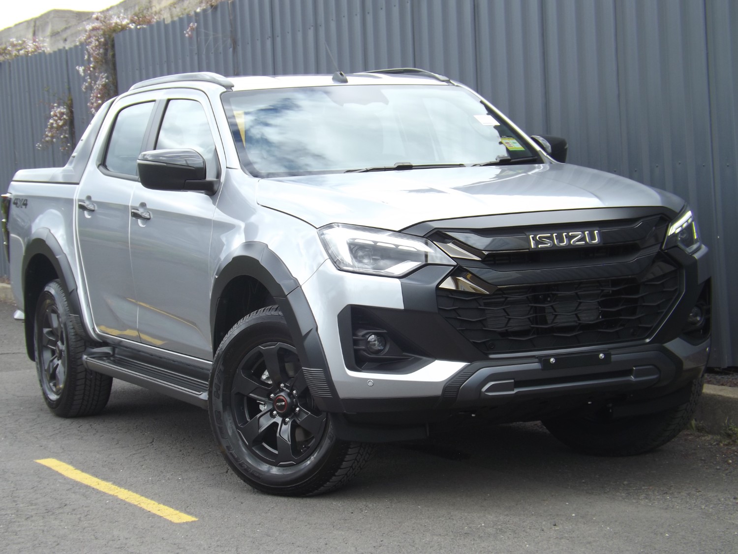 2025 ISUZU D-MAX X-TERRAIN RG UTE AUTOMATIC 4X4