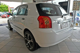 2005 Toyota Corolla ZZE122R 5Y Ascent Hatchback