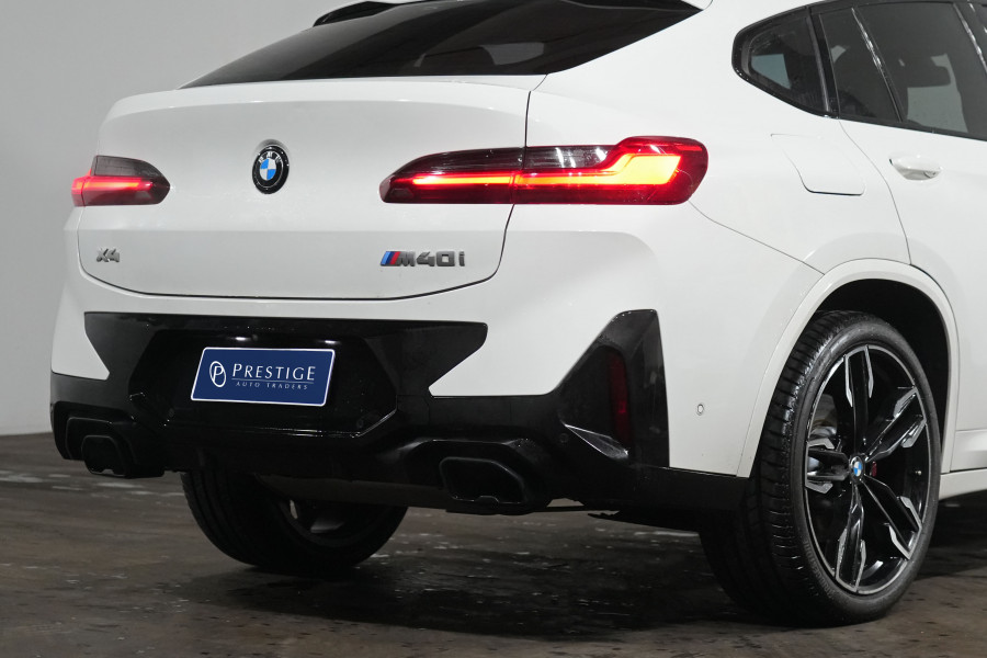 2022 BMW X4 M40i SUV