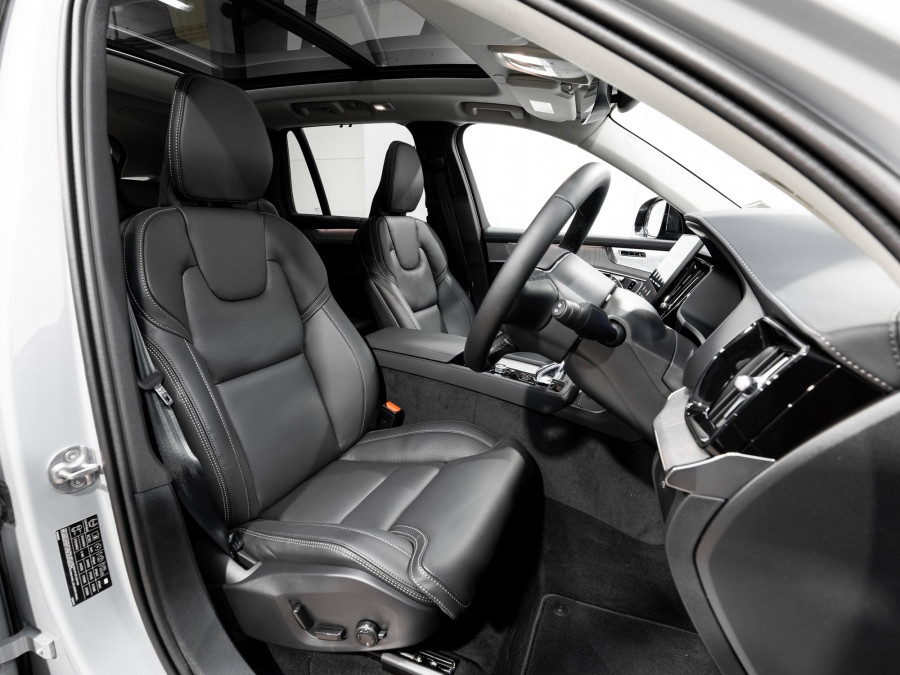 2026 Volvo XC90 L Series Ultra B5 Bright SUV Image 19