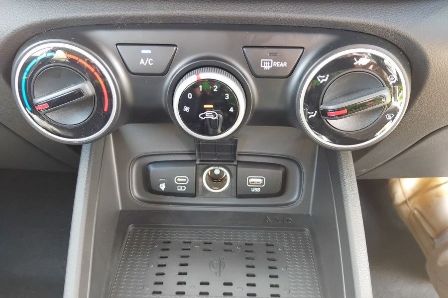 2024 Hyundai Venue QX.V5  SUV Image 17