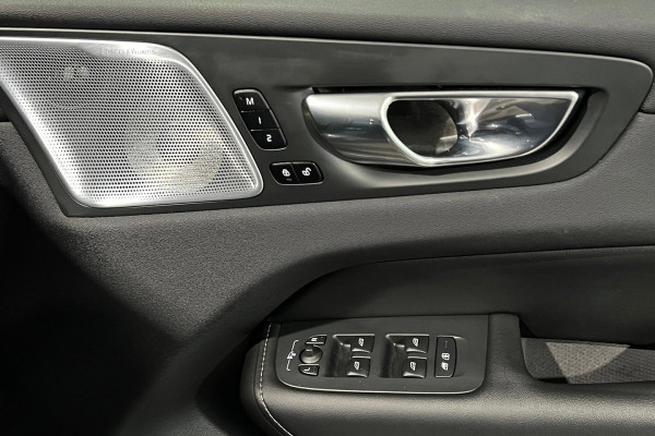 2022 Volvo XC60 UZ B5 Inscription SUV Image 9