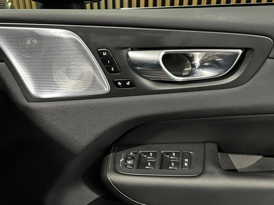 2022 Volvo XC60 UZ B5 Inscription SUV Image 9