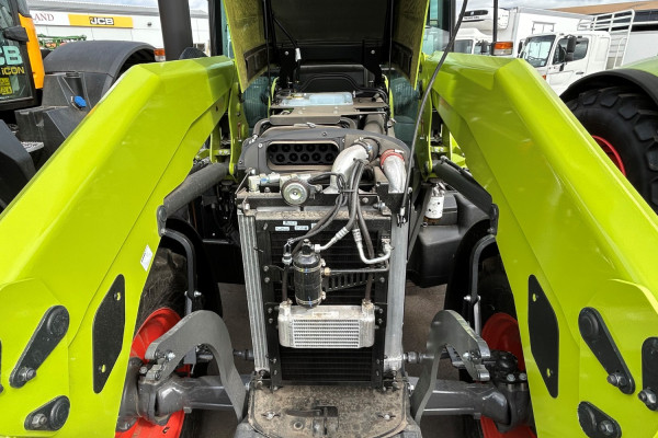 2026 CLAAS TRACTORS 4WD & FWA Image 7