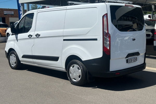 2019 Ford Transit Custom Van 300S Van Image 5