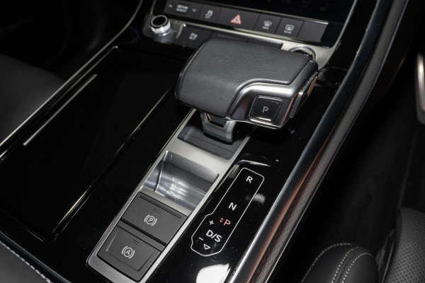2025 MY26 Audi Q7 4M TDI 210kW S line SUV image 13