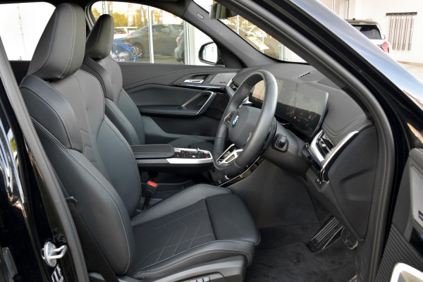 2025 BMW X1 U11 xDrive20i M Sport SUV image 6