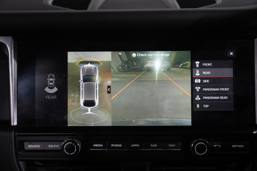 2019 Porsche Macan SUV