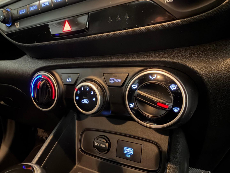 2020 Hyundai Venue QX Active SUV Image 15