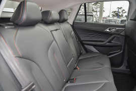 2025 MG HS AS33 Essence SUV