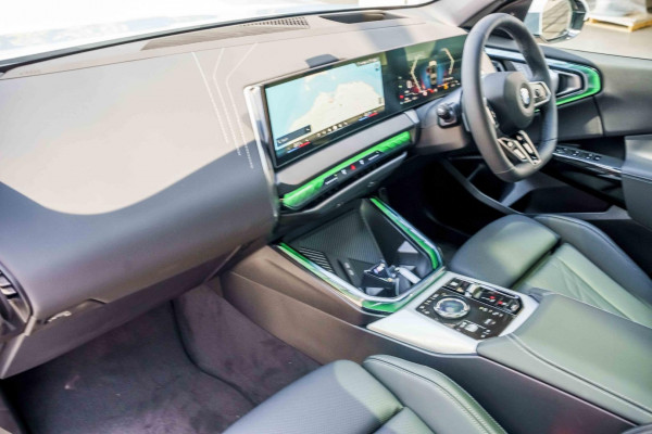 2025 BMW X3 G45 40d xDrive SUV image 7