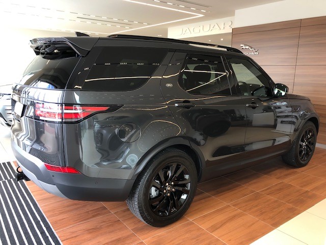 2019 Land Rover Discovery Series 5 HSE SUV Image 6
