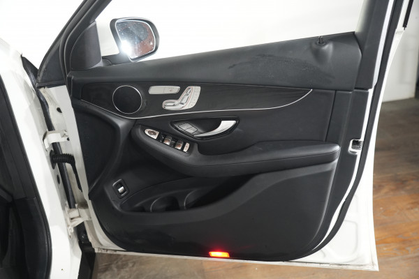 2020 [THIS VEHICLE IS SOLD] image 29