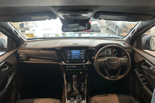 2025 MY25.5 Isuzu MU-X RJ LS-T SUV Image 24