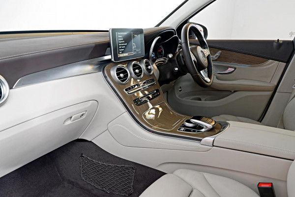 2016 Mercedes-Benz GLC-Class X253 GLC250 d SUV image 8