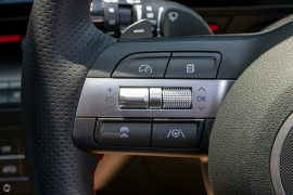 2025 Hyundai KONA SX2.V2 Premium N Line SUV image 13