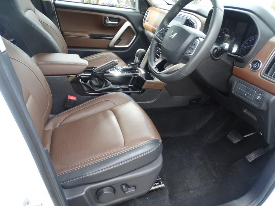 2024 MY25 Mahindra Scorpio  Z8L SUV Image 12