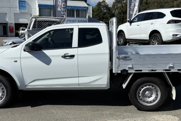 2022 Isuzu D-MAX RG SX Cab Chassis Image 6