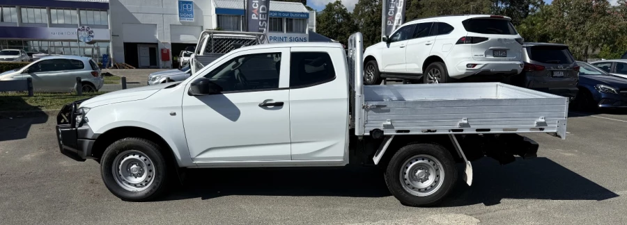 2022 Isuzu D-MAX RG SX Cab Chassis Image 6